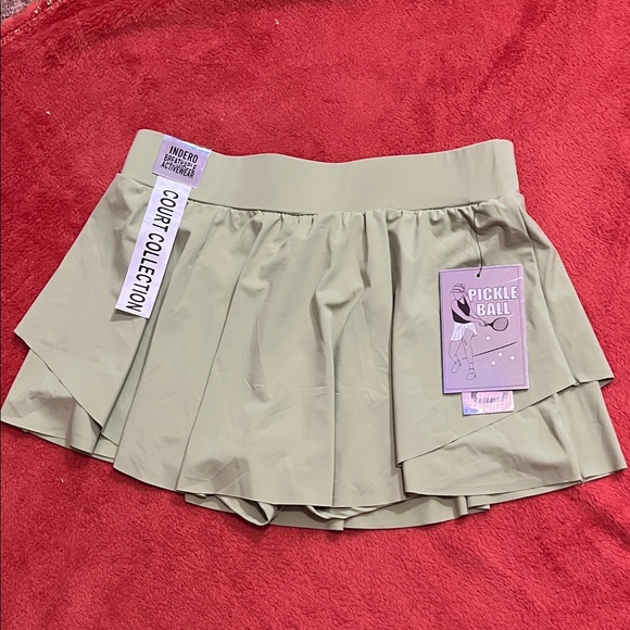 Indero Pants - Indero Court Collection Women's Skort in Light Green